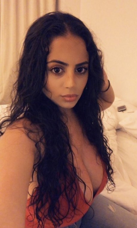 Alexa Attias beautiful actress image