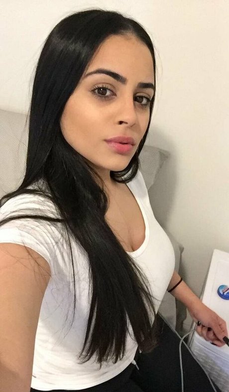 Alexa Attias hd star image