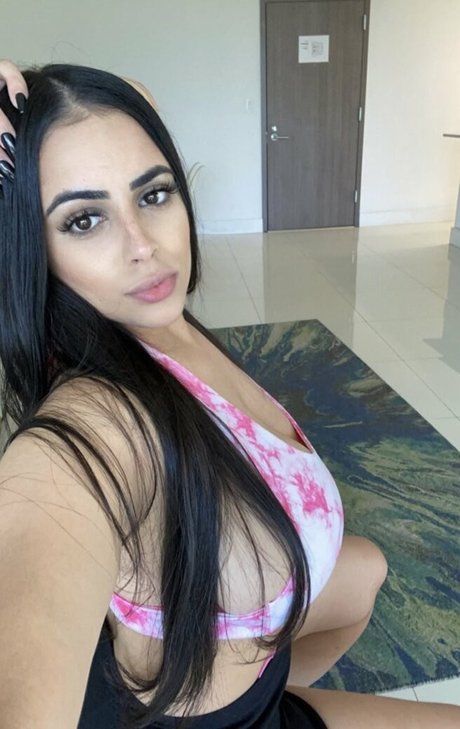 Alexa Attias star best pics