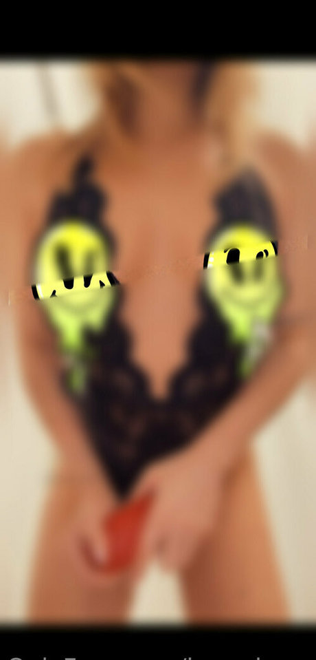 krayykayy pornstar nude pic