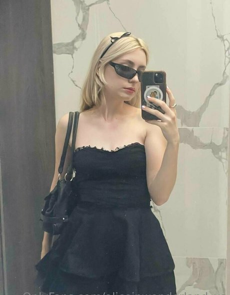 aliceinwonderland xo erotic actress img