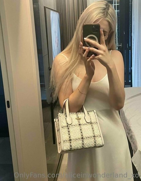 aliceinwonderland xo star art images