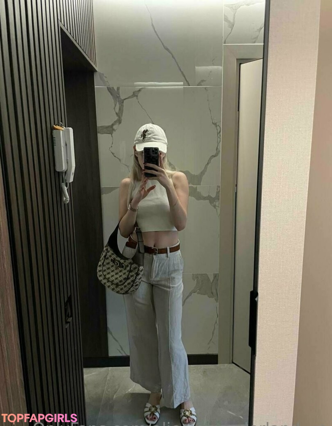 aliceinwonderland xo pornstar top image