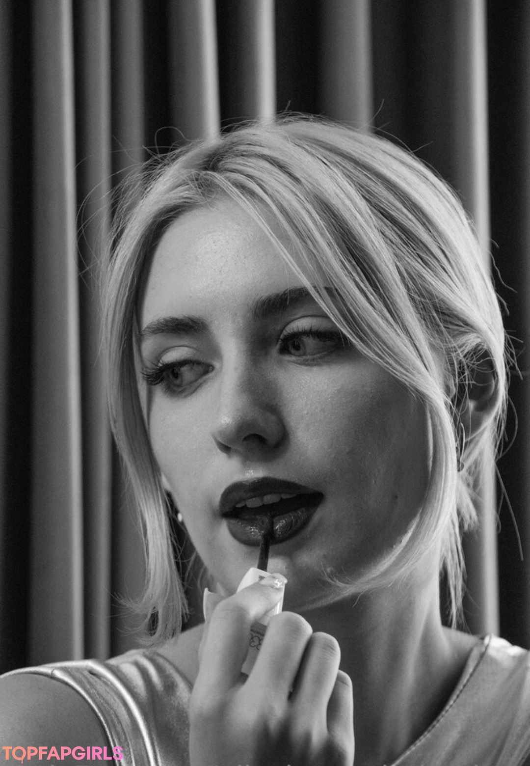 aliceinwonderland xo art model picture