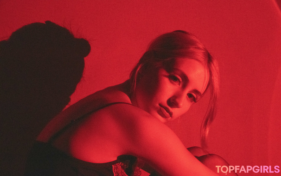 aliceinwonderland xo nude pornstar photos