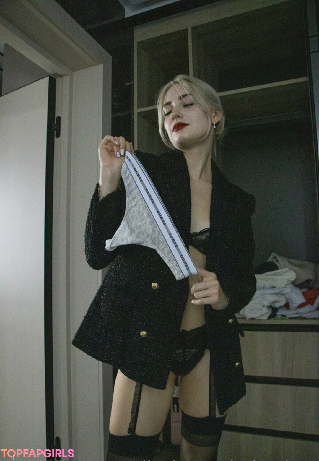 aliceinwonderland xo art pornstar img