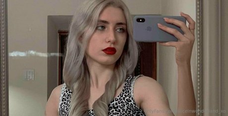 aliceinwonderland xo xxx model pic