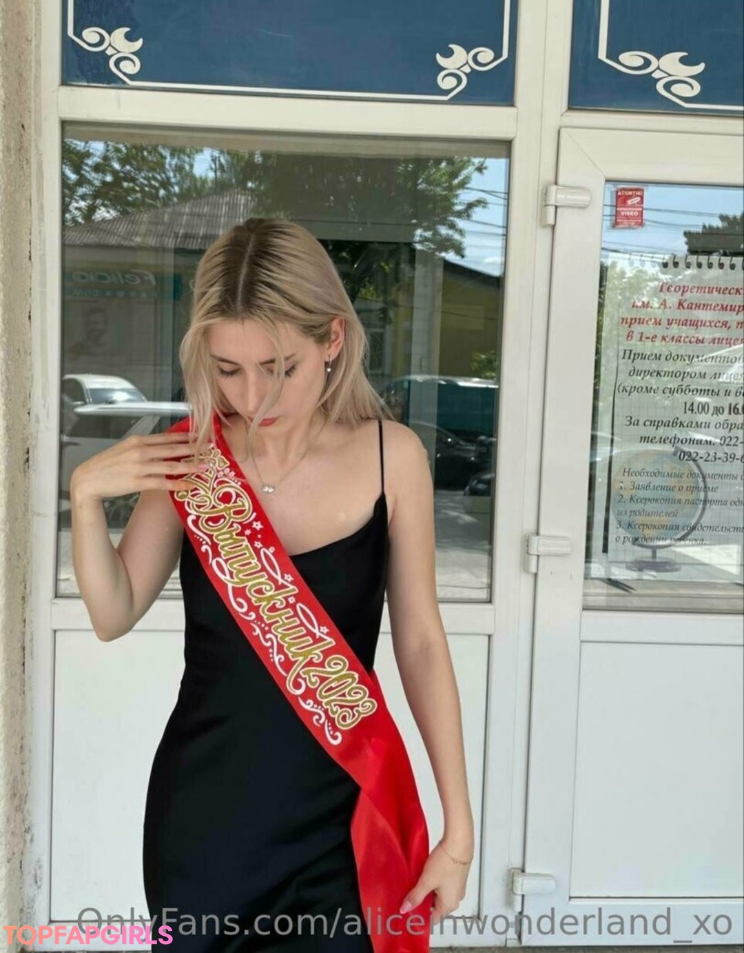 aliceinwonderland xo model xxx photos