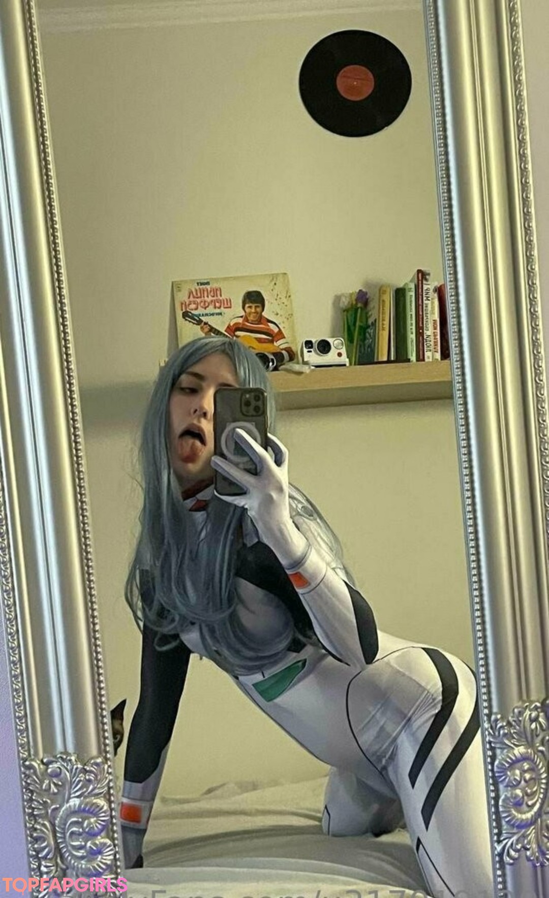 aliceinwonderland xo perfect actress photos