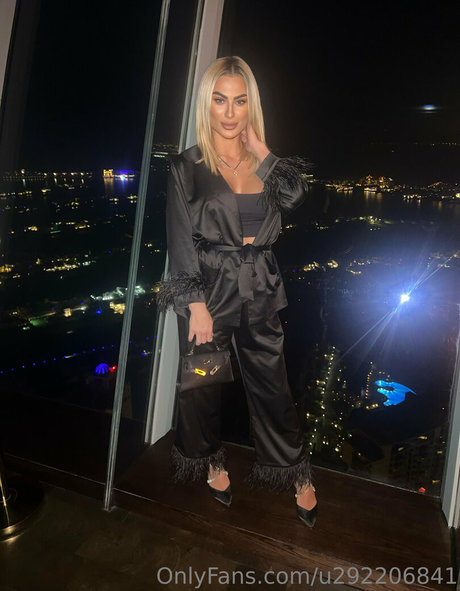 Oliviacatvip porn model images