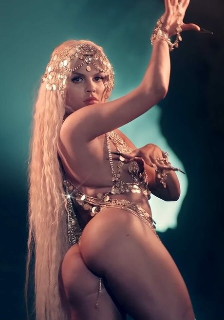 nerdy onlyfans beautiful pictures