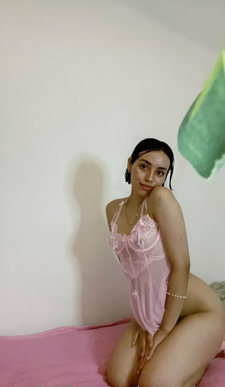 mia latinaa model erotic picture