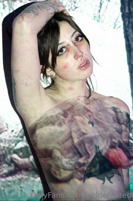 girldefeated nice model image