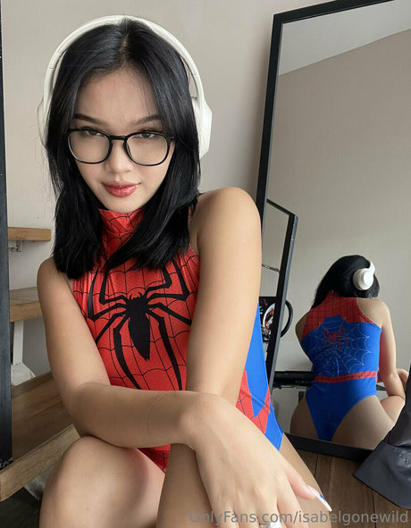 isabelgonewild porn model image