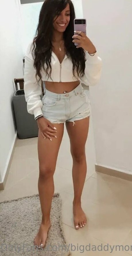 BigDaddyMoMo perfect model image