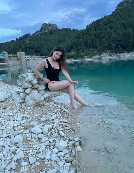 little naughty 20 vip model picture