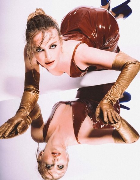 skinny milf onlyfans art naked galleries