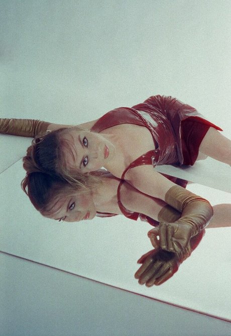 Julianne Hough pornstar pretty img