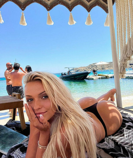 cumshot pov onlyfans hot sexy photo