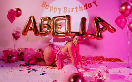 blowjob brunette onlyfans naked pic