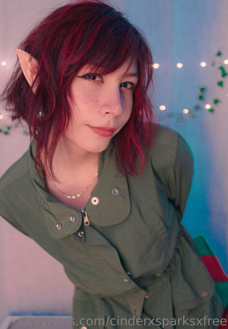 cinderxsparksxfree beautiful model pic