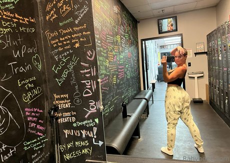 rahyndee star nude pics