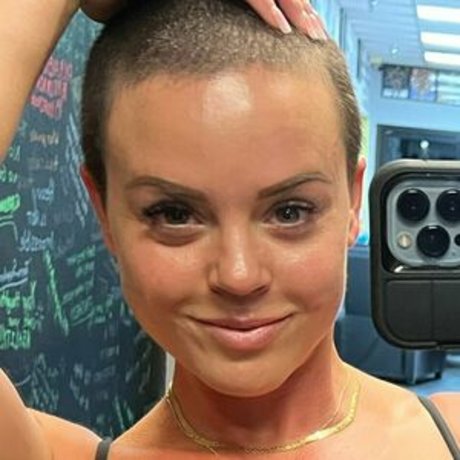 rahyndee model exclusive pics