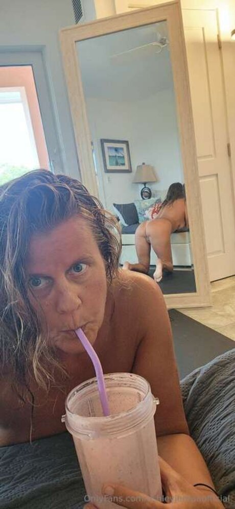 ashleyjordanofficial perfect model pics