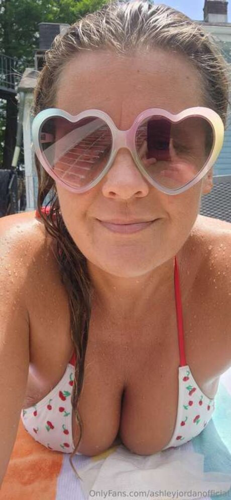 ashleyjordanofficial Photo Gallery