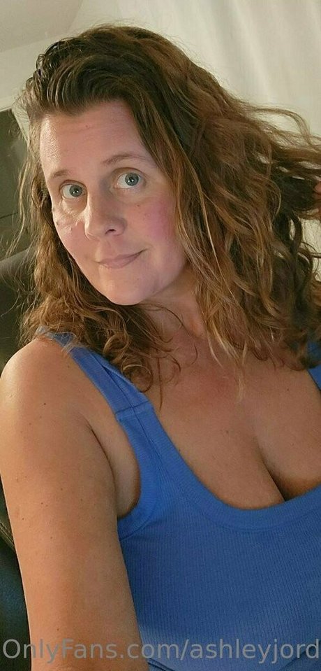 ashleyjordanofficial free actress img