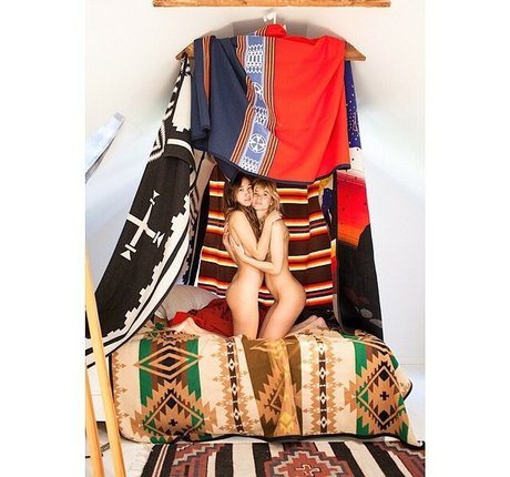 Christina Masterson naked model photos