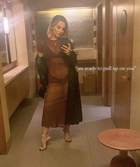 Jojo Levesque free model photo