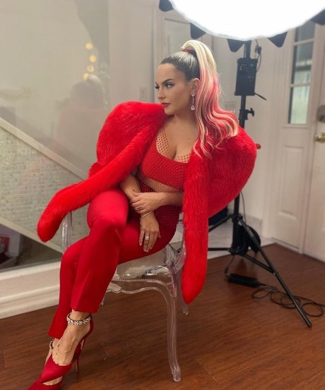 Jojo Levesque star nude pic