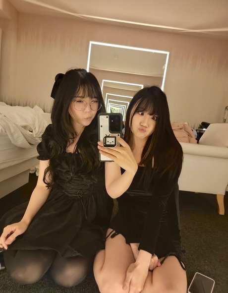 AriaSaki hd actress images