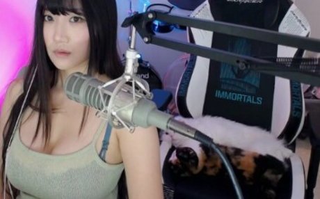 huge cock shemale onlyfans porn images