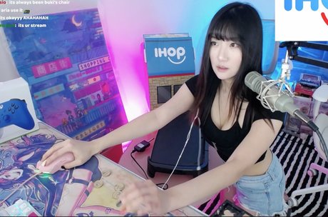 flat chested onlyfans free xxx image