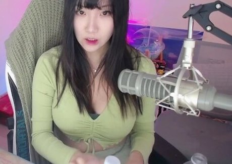 mirror selfie onlyfans hot porn gallery