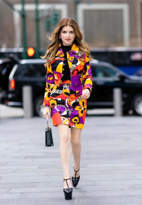 Anna Kendrick hot model photo