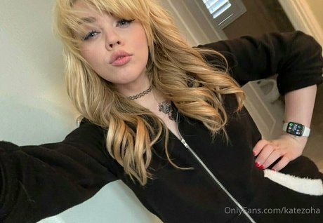 katezoha model high quality pics