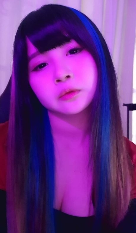 Clarissa Punipun pornographic model images