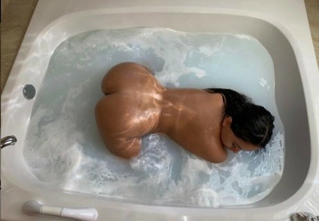 Chelsey iniguez nude actress picture