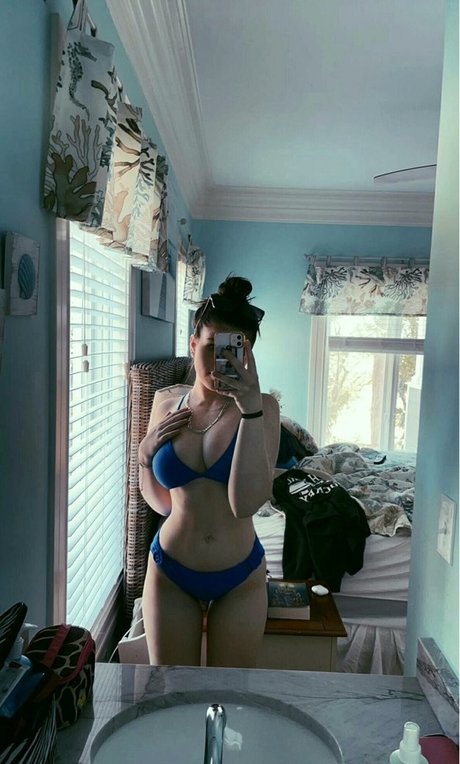 Elsuzannee exclusive pornstar pic