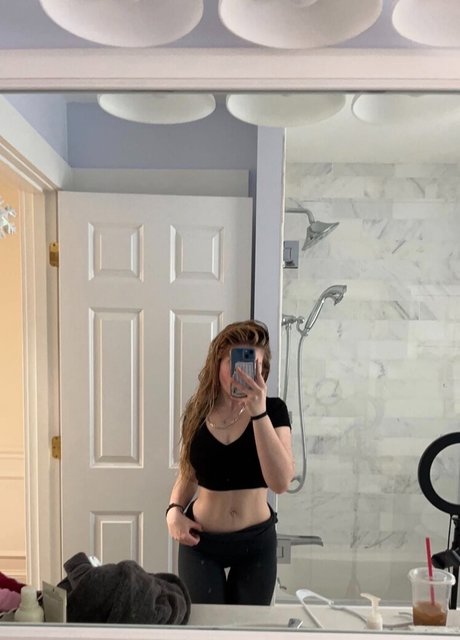 Elsuzannee nudes pornstar archive