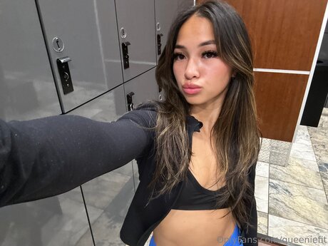 Queeniefit pornographic model pics