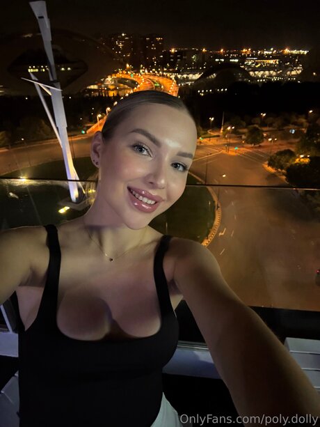 Poly Dolly sexy model gallery