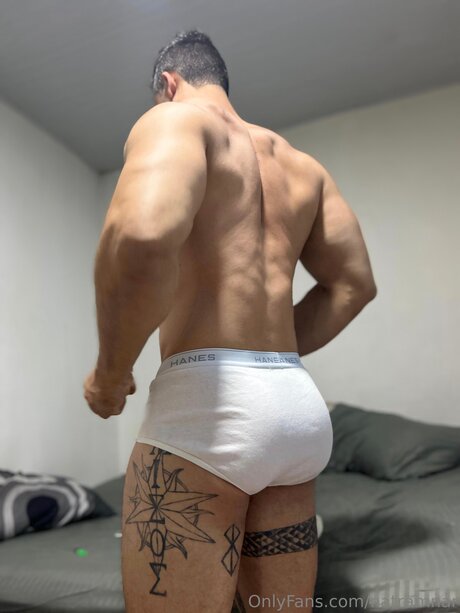 Natramnar star nude pictures