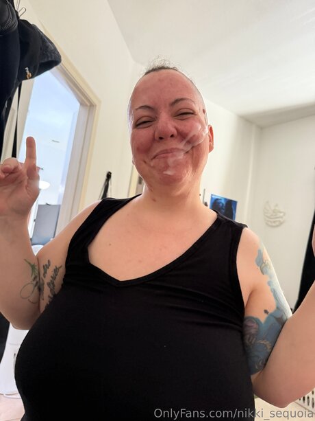 Nikki Sequoia model nude img