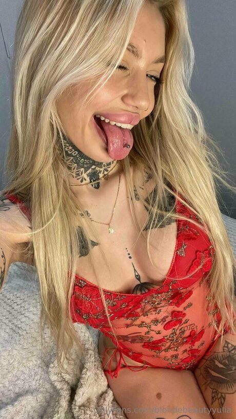 Nikolnatu star porn pics