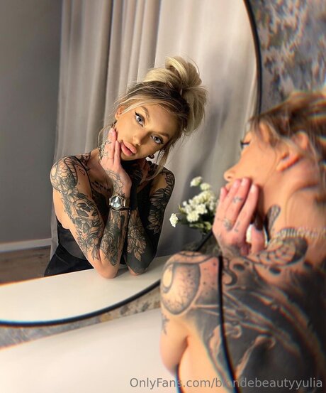 Nikolnatu star pornographic picture