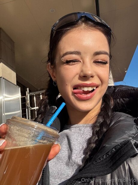 Mollylo art pornstar galleries